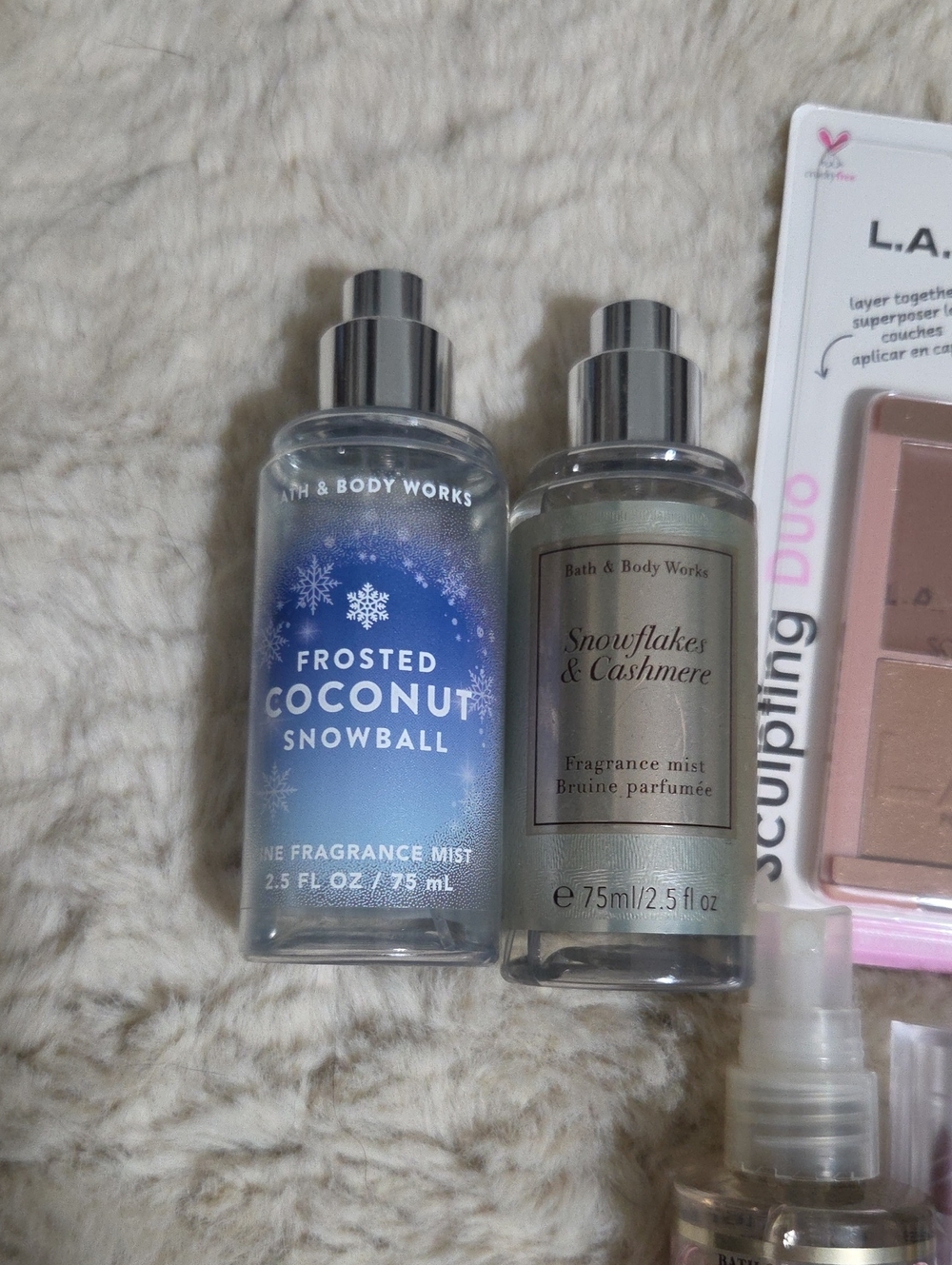 Makeup Bundle - Picture 2 of 7